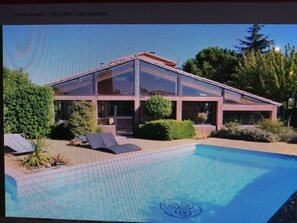 Seasonal outdoor pool - Maison d'Architecte chez Huguette (Villalier)