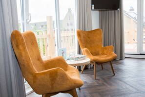 Deluxe Double Room, 1 King Bed, Balcony | Room amenity - De Jongens (Rockanje)