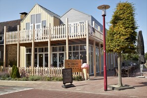 Front of property - De Jongens (Rockanje)