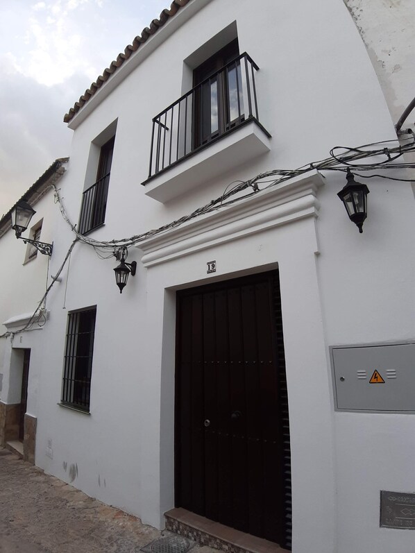 Front of property - Casa Clavero (Ronda)