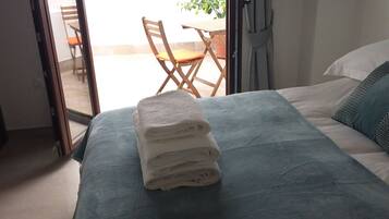 Double Room, Courtyard Area | Teres/patio