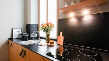 Apartment, 2 Schlafzimmer | Eigene Küche | Kühlschrank, Ofen, Herdplatte, Geschirrspüler