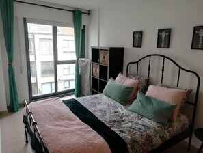 1 غرفة نوم ومكواة/لوح كي وواي فاي