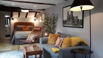 Fer et planche à repasser, Wi-Fi gratuit, draps fournis