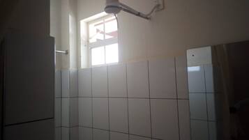 Standard Room | Bathroom