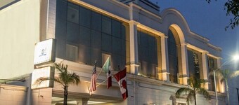 Hotel Plaza de Oro