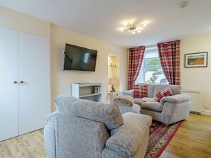 Living area - 1 bedroom accommodation in Chirnside, near Duns (Chirnside, near Duns)