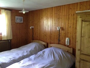 1 bedroom, free cribs/infant beds, free WiFi, bed sheets