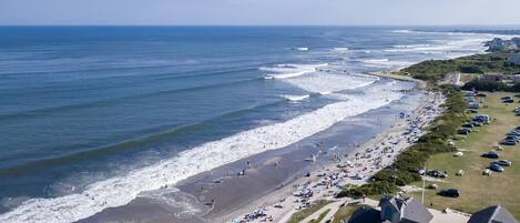 Beach nearby, sun loungers