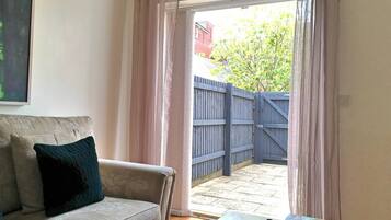 Villa (3 Bedrooms) | Living room | TV