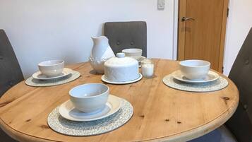 Villa (3 Bedrooms) | Private kitchen | Oven, stovetop, dishwasher, cookware/dishes/utensils