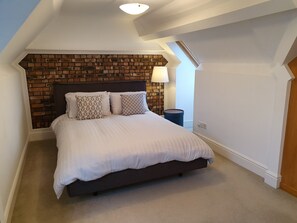 Apartment (3 Bedrooms) | 3 bedrooms, iron/ironing board, WiFi, bed sheets - Stylish 3 Bed Apartment in Bristol (Bristol)