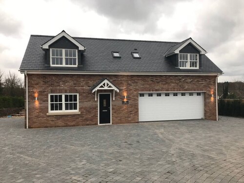 High Specification Coach House, Ebford