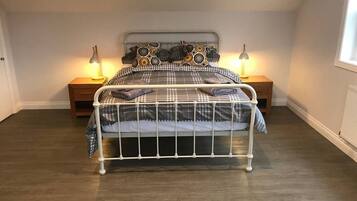 Rumah (1 Bedroom) | 1 kamar tidur, setrika/meja setrika, dan seprai linen