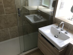 Cottage (1 Bedroom) | Bathroom - The Cottage, Lower St, West Chinnock (Crewkerne)