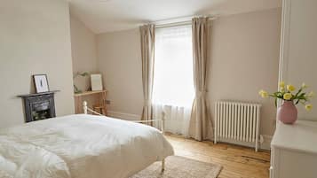 Apartment (1 Bedroom) | 1 Schlafzimmer, Bügeleisen/Bügelbrett, Bettwäsche