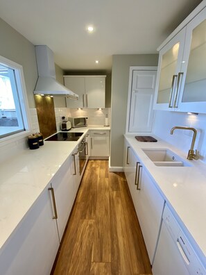 Apartment, 2 Bedrooms | Private kitchen | Full-size fridge, microwave, oven, stovetop
