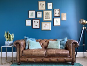 Apartment, 2 Bedrooms | Living room | Flat-screen TV - Camden (Bath)