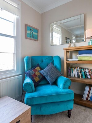 House (3 Bedrooms) | Living room | TV - Central Dartmouth Townhouse (Dartmouth)