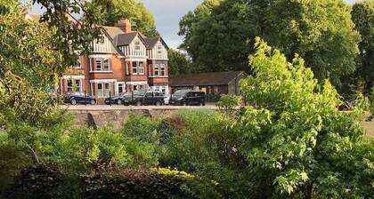 Victorian Family Home Overlooking the Park in Exeter City Centre
