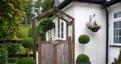 Bumble Bee Cottage