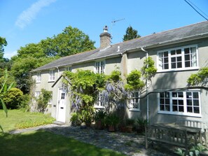Exterior - River Cottage a Country Retreat in Wooded Gardens (Wareham)