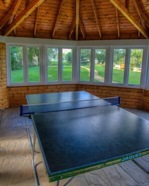 Fitness facility - Stunning Lakeside Lodge Within Cotswold Water Park (Cirencester)