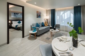 Executive Room, 1 Bedroom | Living area