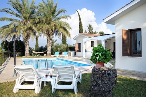 Luxurious, Spacious, FULLY air conditioned villa set in a serene environment!