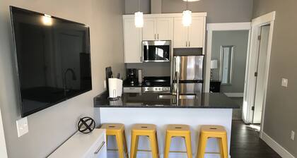 Lovely Modern Space - Yellow