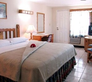 30 bedrooms, free WiFi
