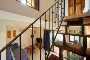 Smart TV -  Only 350 meters from Tamarindo beach and downtown. In quiet and safe area.  (Tamarindo)