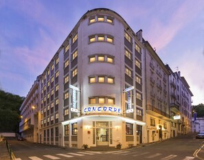 Front of property - evening/night - Hôtel Concorde (Lourdes)