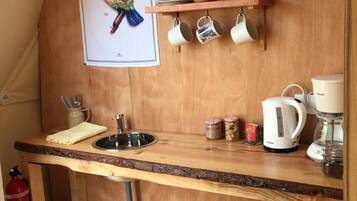 Coffee/tea maker