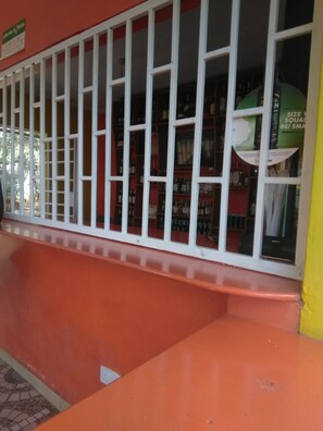 Bar (en la propiedad)