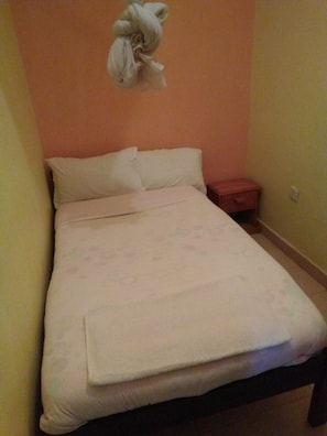 Double Room | Desk, blackout curtains, iron/ironing board, free WiFi - Sadybech Hotel (Siaya)