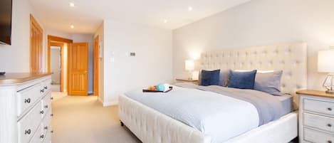 4 chambres, bureau, fer et planche à repasser, Wi-Fi