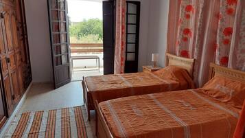 3 bedrooms, WiFi, bed sheets