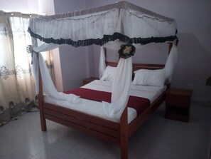 Double Room | Desk, blackout curtains, iron/ironing board, free WiFi - Summer Springs Hotel (Mwingi)