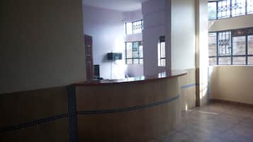 Quầy tiếp tân