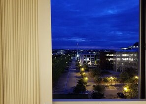 City Apartment, 1 Bedroom | City view - 47 Chelsea House - Q-zotica City Centre Apartments: Parking, City view & Smart gadgets (Milton Keynes)