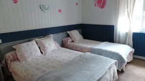 Individually decorated, individually furnished, soundproofing, free WiFi