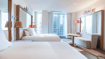 Hypo-allergenic bedding, minibar, in-room safe, desk