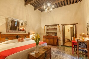 Comfort Suite | 1 bedroom, iron/ironing board, free WiFi, bed sheets