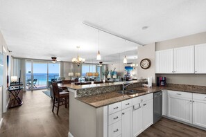 Fridge, microwave, oven, stovetop - Beach Front, Balcony, Free Beach Chair Service, Tennis Pros (Miramar Beach)