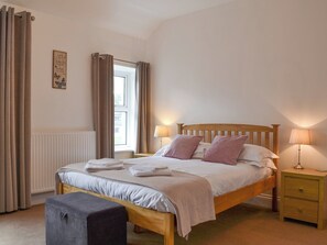 3 quartos, Wi-Fi de cortesia, roupa de cama