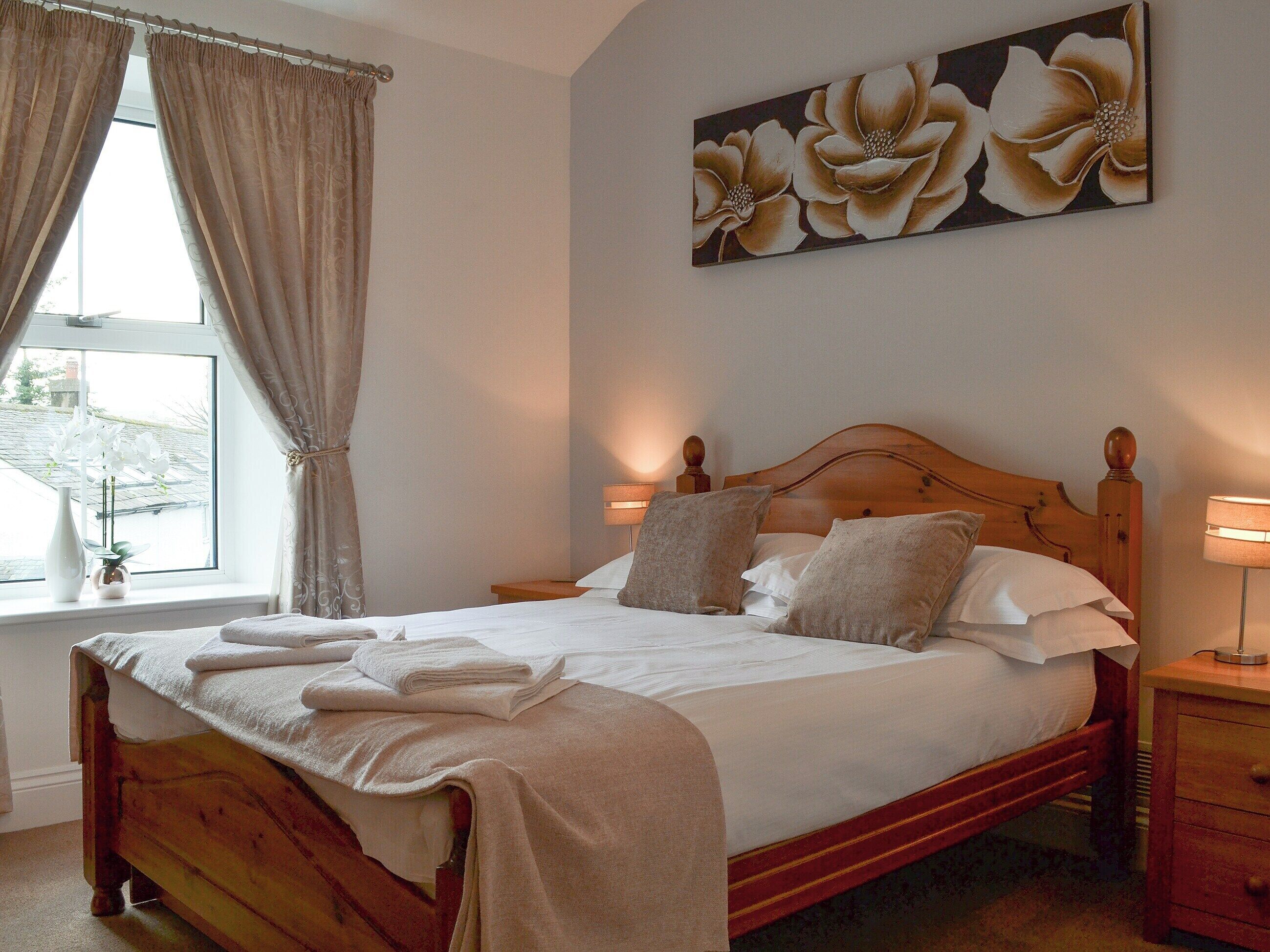 3 quartos, Wi-Fi de cortesia, roupa de cama