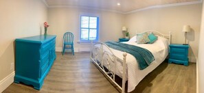 3 bedrooms, in-room safe, free WiFi, bed sheets