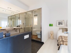 Hair dryer, towels - Elegance Apartment An oasis of tranquility facing the sea (Salou)