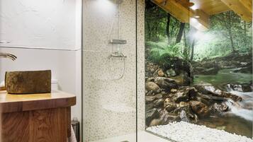 Habitación triple, baño en la habitación | Baño